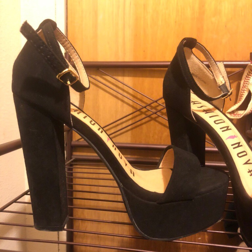 Fashion Nova Platforms